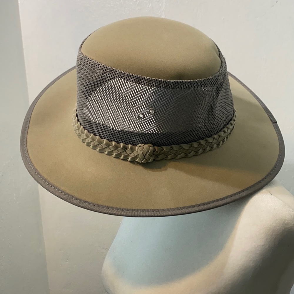 DPC Authentic Tan  hat.Size large/XL in excellent clean condition.